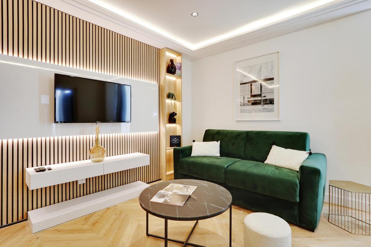 Off Majesti Upper Marais Apartment- Rue Du Faubourg Saint-Martin Parijs Buitenkant foto