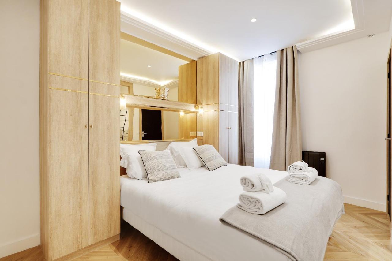 Off Majesti Upper Marais Apartment- Rue Du Faubourg Saint-Martin Parijs Buitenkant foto